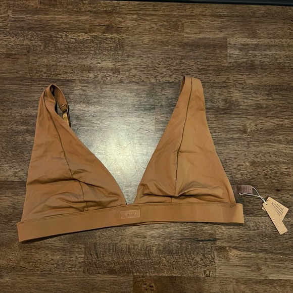 Skims Other - Skims Swim Plunge Bikini Top size 4X